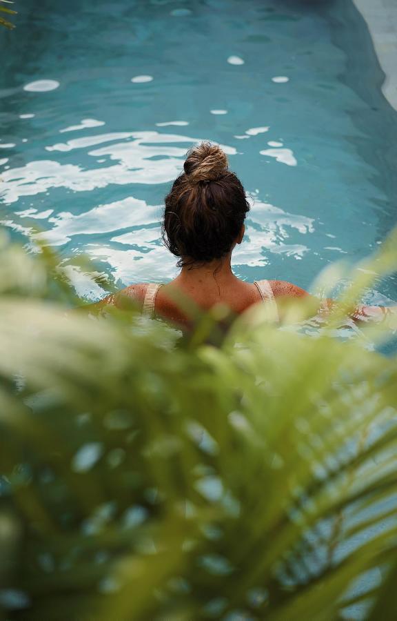 Neptune Studios Adults Only Gym And Recovery Access Kuta  Ngoại thất bức ảnh