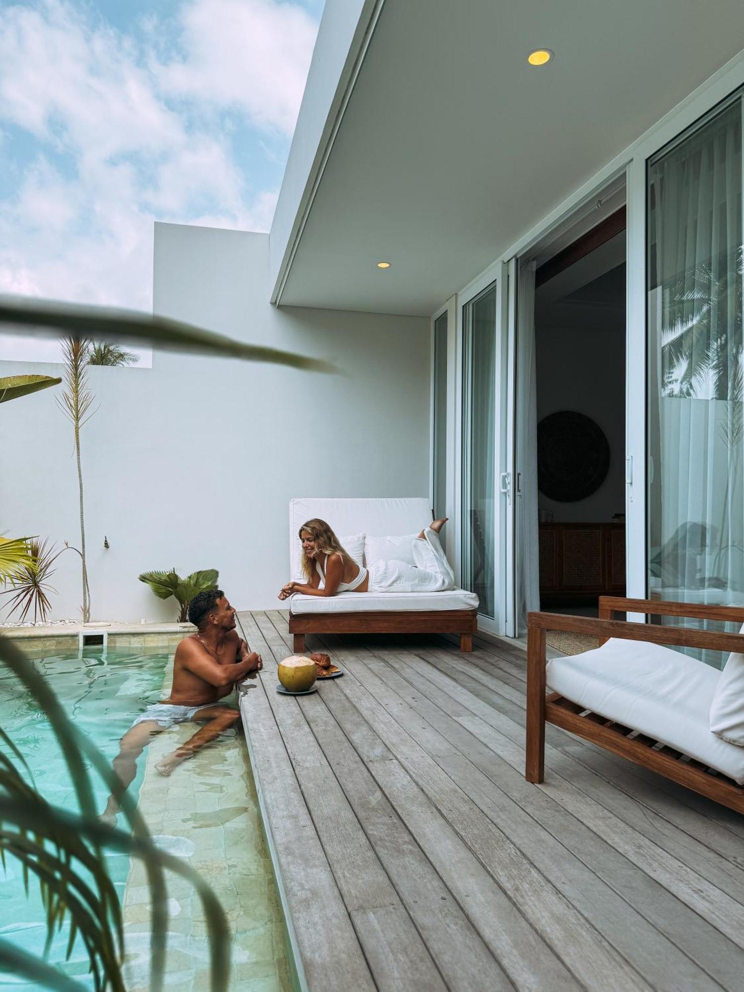 Neptune Studios Adults Only Gym And Recovery Access Kuta  Ngoại thất bức ảnh